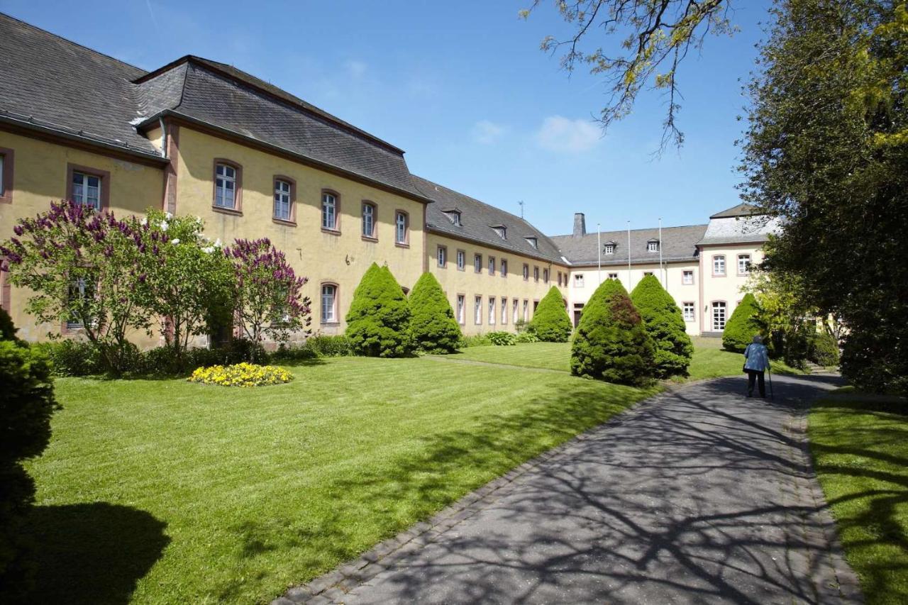 Kloster Steinfeld Gastehaus Kall Exterior photo